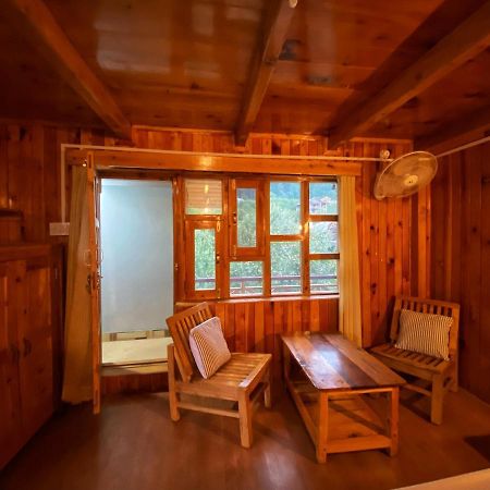 Pine Tower Inn 马拉里 外观 照片