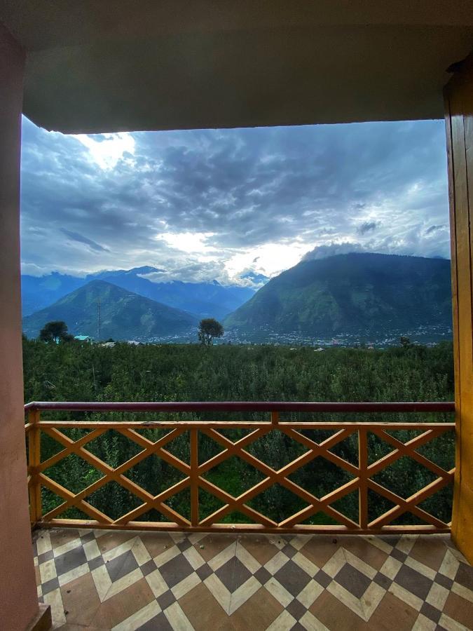 Pine Tower Inn 马拉里 外观 照片