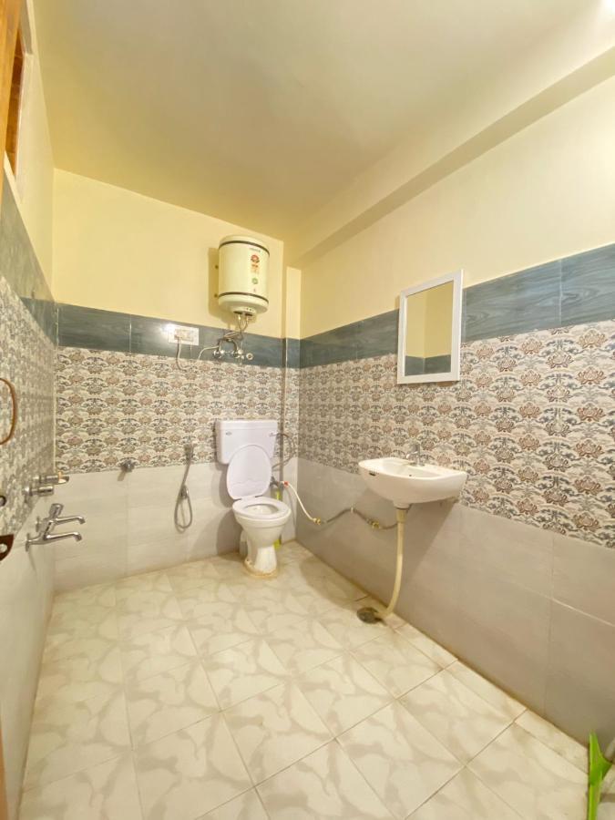 Pine Tower Inn 马拉里 外观 照片
