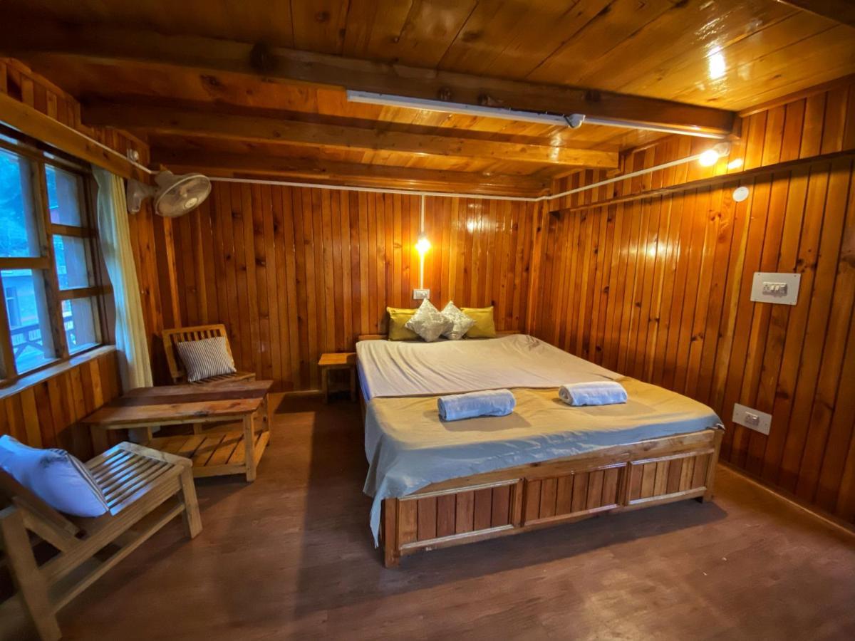 Pine Tower Inn 马拉里 外观 照片