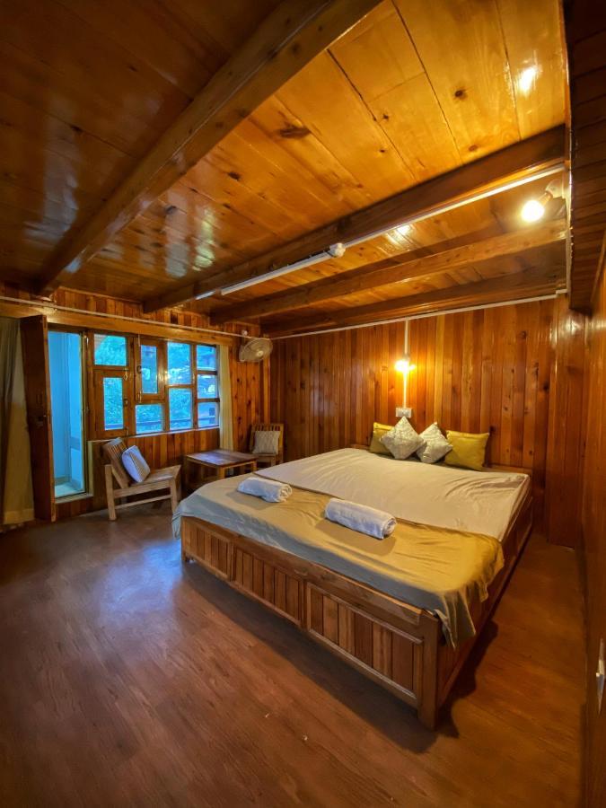 Pine Tower Inn 马拉里 外观 照片