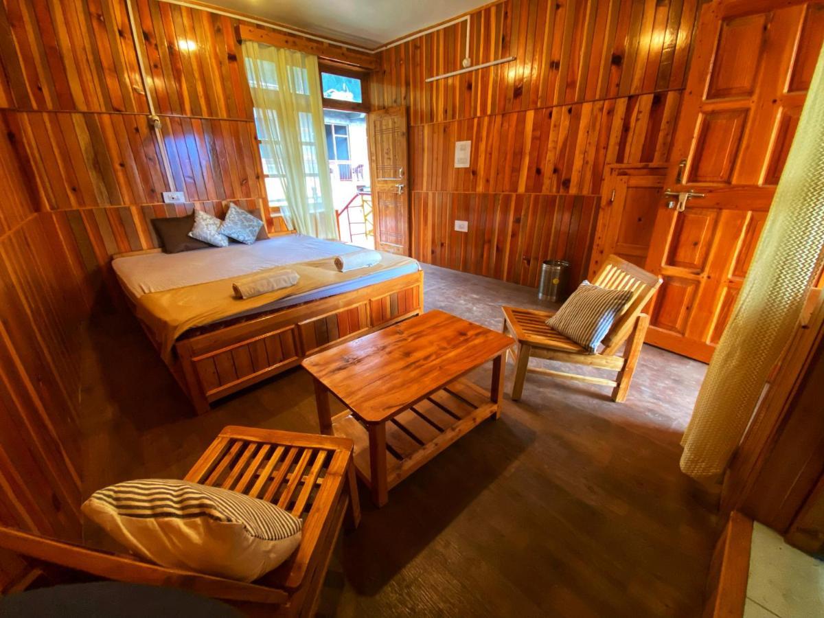 Pine Tower Inn 马拉里 外观 照片