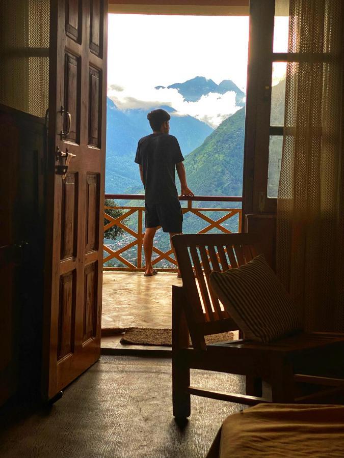 Pine Tower Inn 马拉里 外观 照片