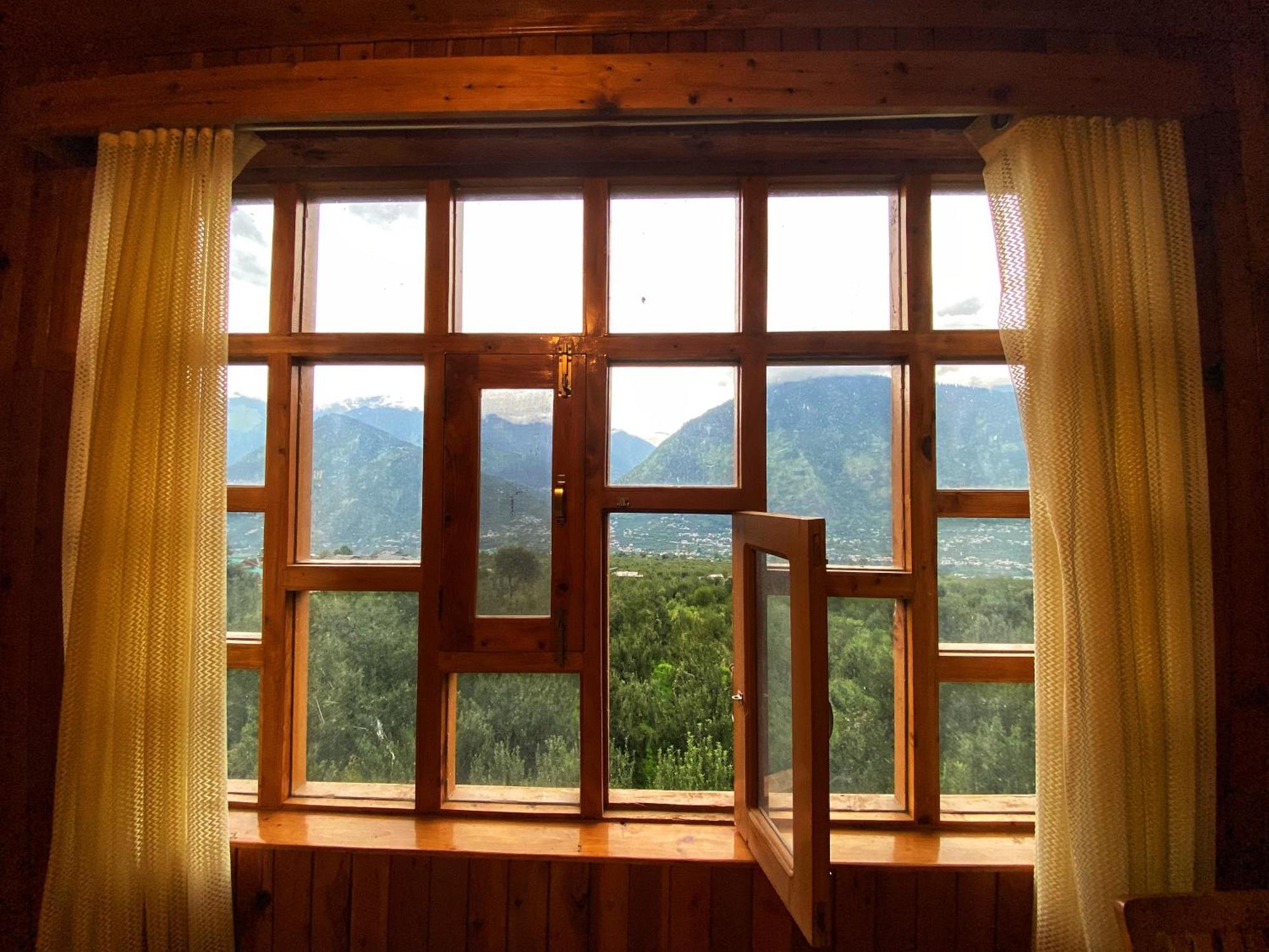 Pine Tower Inn 马拉里 外观 照片
