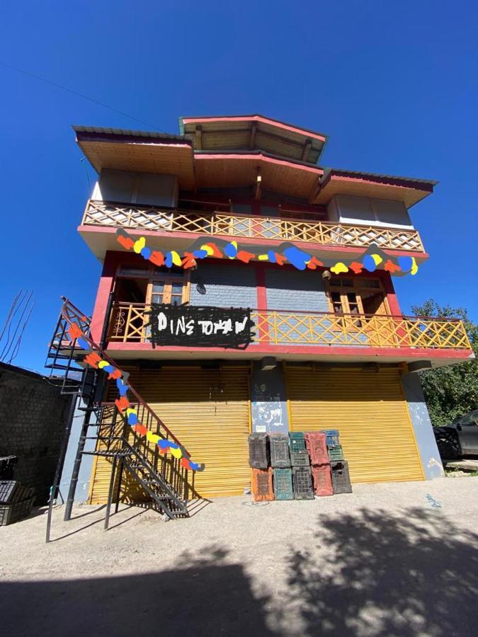 Pine Tower Inn 马拉里 外观 照片